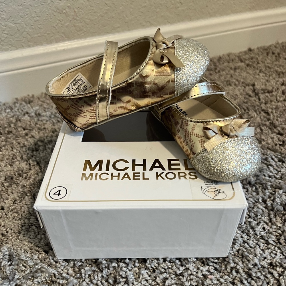 Girl shoes